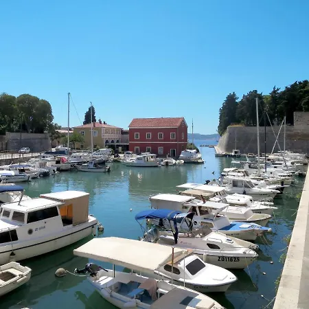 Yellow House By Interhome Vila Zadar