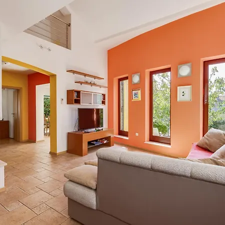 Villa Yellow House By Interhome *