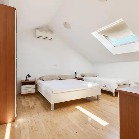 Yellow House By Interhome Villa *