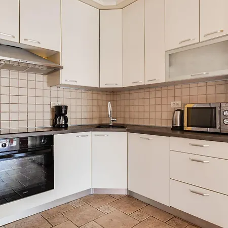 Βίλα Yellow House By Interhome *