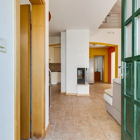 Yellow House By Interhome 别墅 *