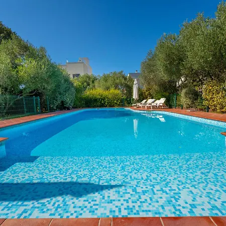 Villa Yellow House By Interhome *