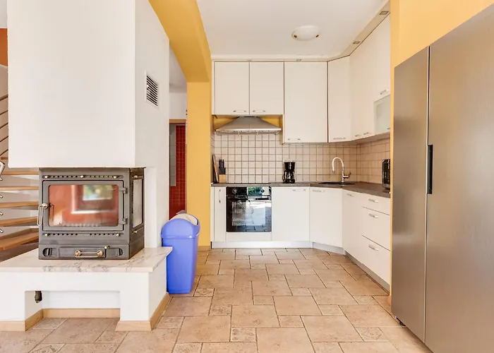 Yellow House By Interhome Βίλα