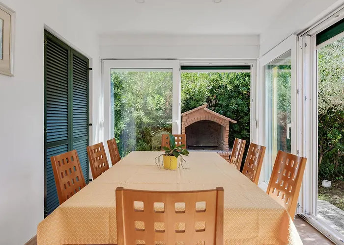 Βίλα Yellow House By Interhome