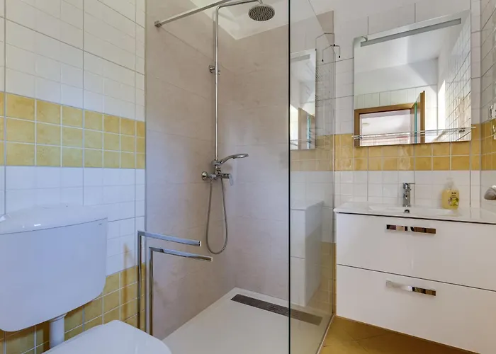 Yellow House By Interhome Βίλα *