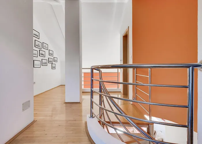 Yellow House By Interhome Ζαντάρ