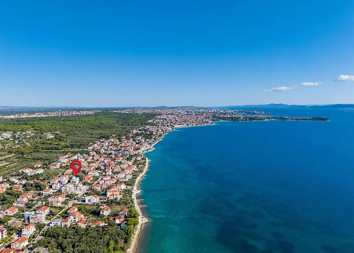 Yellow House By Interhome * Ζαντάρ